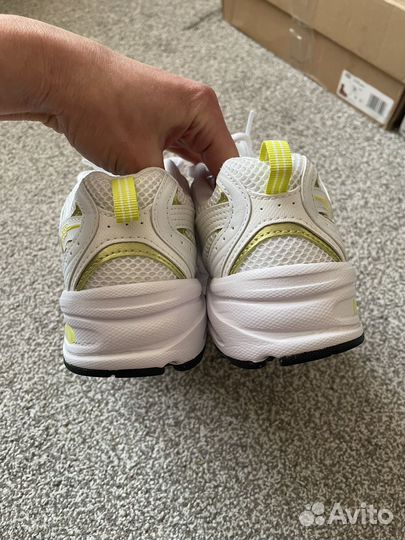 Кроссовки New Balance 530 р37 женские оригинал