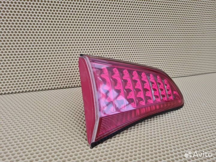 Фонарь в крышку багажника задний левый Infiniti
