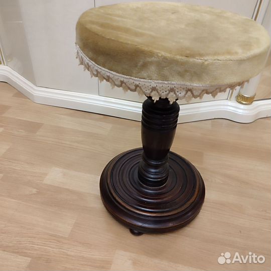 Стульчик для пианино