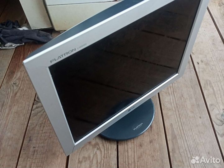 Монитор lg flatron L1930SQ