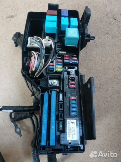 Блок предохранителей Toyota Camry 40 2AZ-FE 2007