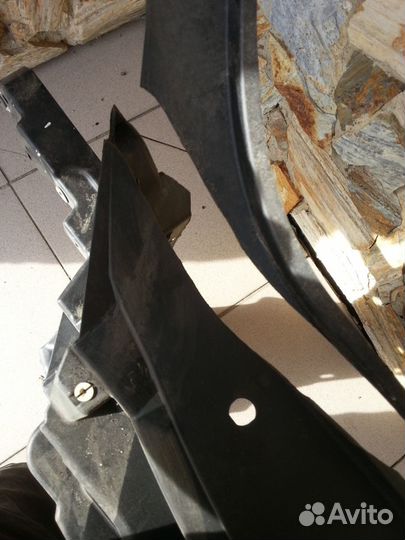 Передняя панель (телевизор) VW Golf 5