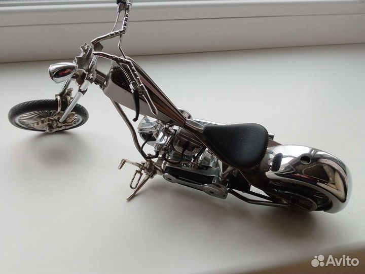 Модель мотоцикла зажигалка