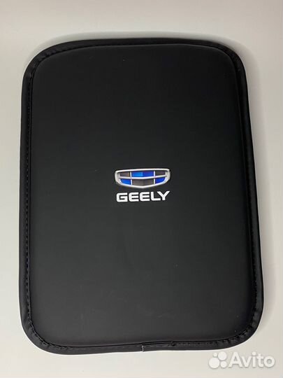 Накидка на подлокотник для Geely