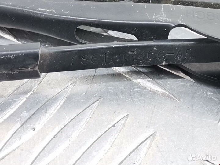 Щеткодержатель задний Ford Fusion 2003