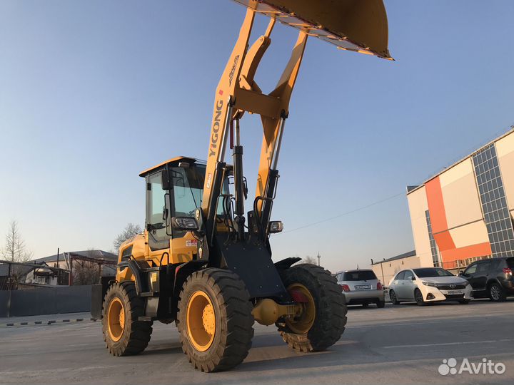 Фронтальный погрузчик YIGONG ZL30, 2023