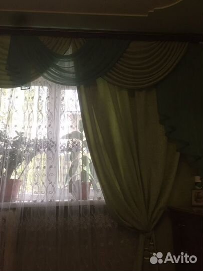 Шторы с ламбрекеном и покрывало, две подушечки / с