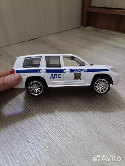 Машинка игрушка