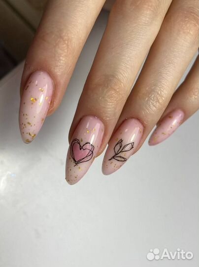 Модель на маникюр с покрытием гель лак