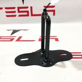 Петля замка капота Tesla Model X 2019 1033015-00-E