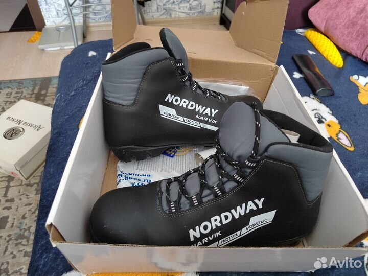 Лыжные ботинки