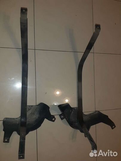 Крепление бензобака Субару Форестер SG 2003-2007г