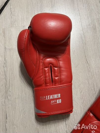 Перчатки clinch 12oz