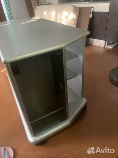 Тумба под телевизор