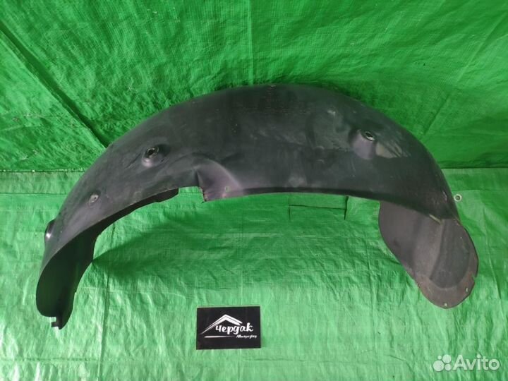 Подкрылок зад/лев оригинал VW Touareg 2002-2010
