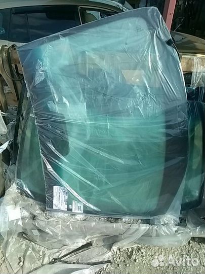 Лобовое стекло на Hyundai solaris 2 2017,2018,2019
