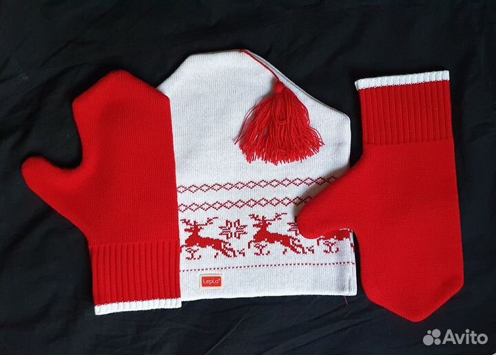 Шапка с варежками зимние