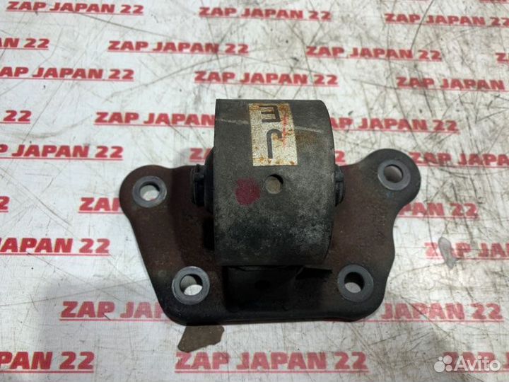 Подушка двигателя левая Mitsubishi Airtrek CU5W