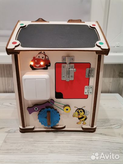 Бизиборд домик со светом