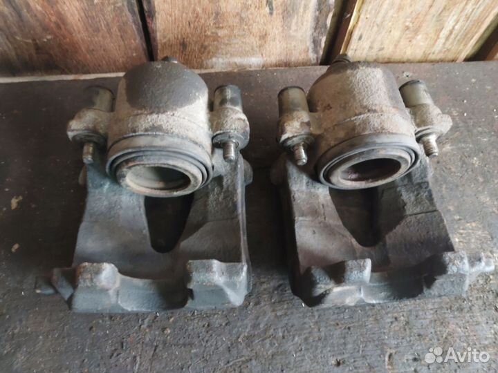 Передние суппорта октавия тур