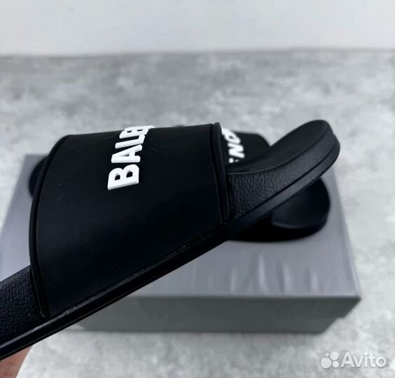 Тапки Balenciaga slides