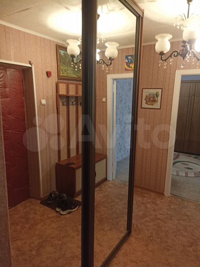 2-к. квартира, 60 м², 1/10 эт.