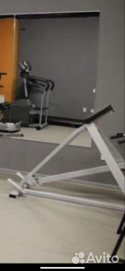 Тренажер для гиперэкстензии