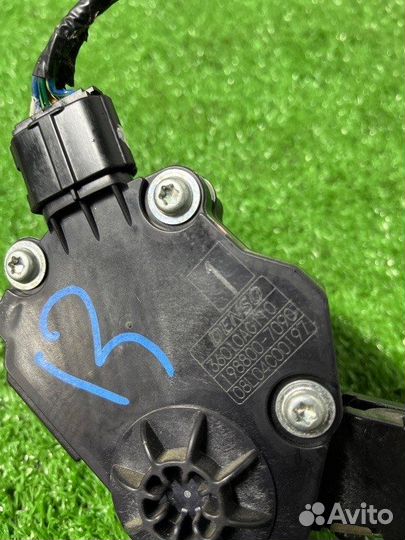 Педаль газа Subaru Outback BRF EZ36 2009