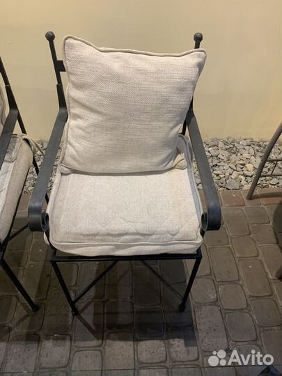 Кованое изделие-набор: стол журнальный +два стула