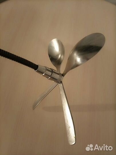 Поисковый щуп с фонариком