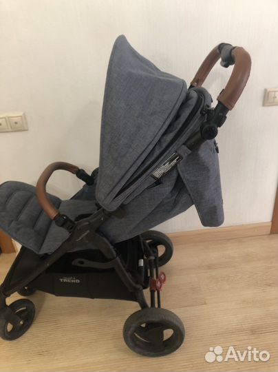 Прогулочная коляска Valco baby и столик