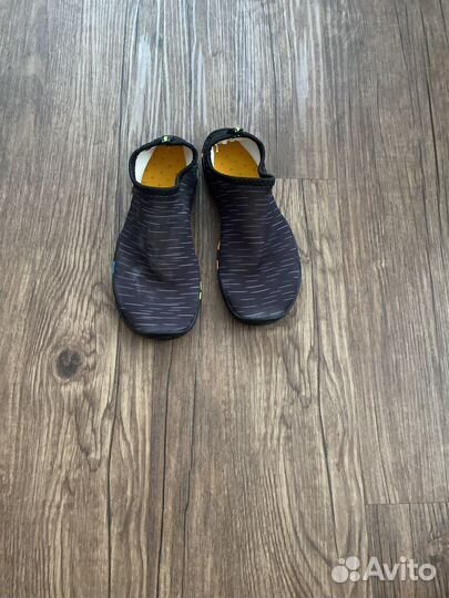 Аквашузы, тапочки для пляжа