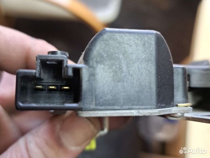 Замок крышка багажника mitsubishi lancer 10