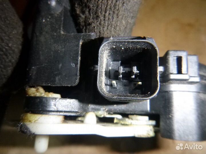 Замок двери задней правой mitsubishi outlander XL