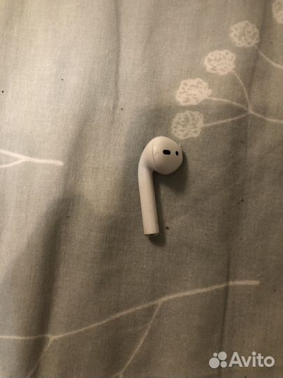 Левый наушник airpods 2