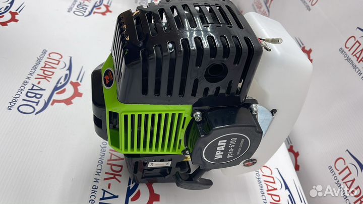 Бензиновый триммер (газонокосилка) урал