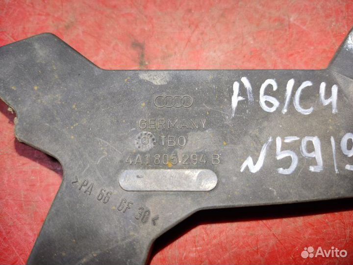 Кронштейн жабо Audi A6 седан 2.6I 1996