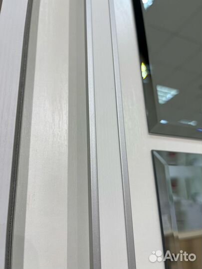 Шкаф купе с зеркалом