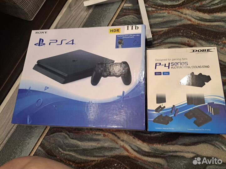 Sony playstation 4 PS4 slim