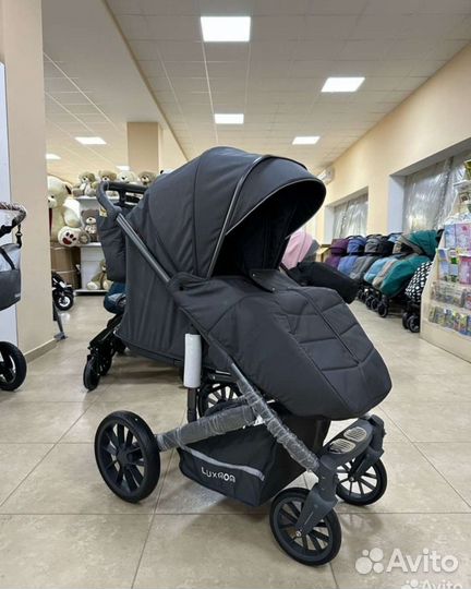 Коляска внедорожник Luxmom/черный