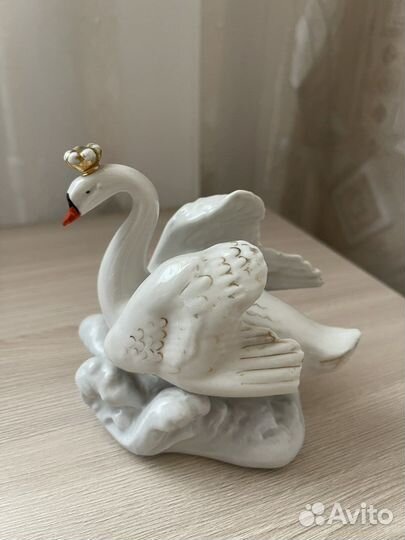 Статуэтка царевна лебедь