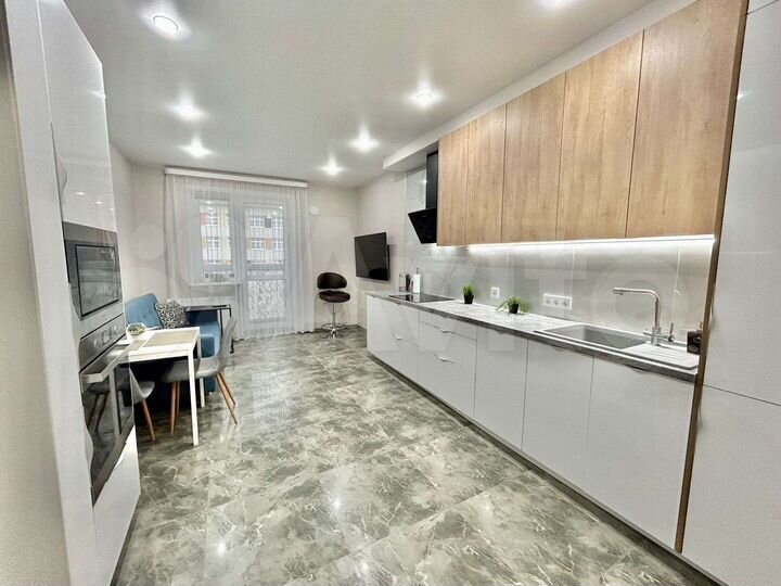 2-к. квартира, 63 м², 2/10 эт.