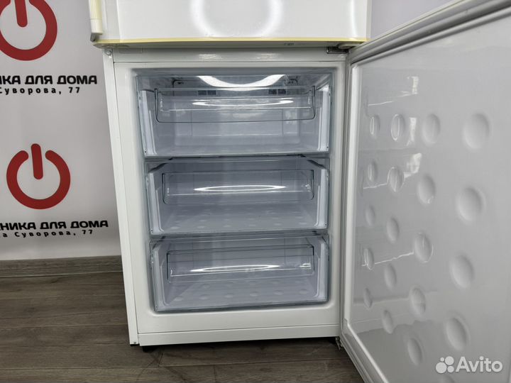 Холодильник Samsung No Frost