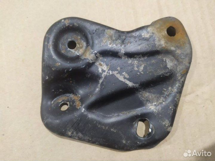 Кронштейн Nissan Terrano F4R 2021