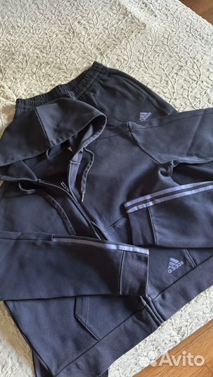 Спортивный костюм adidas