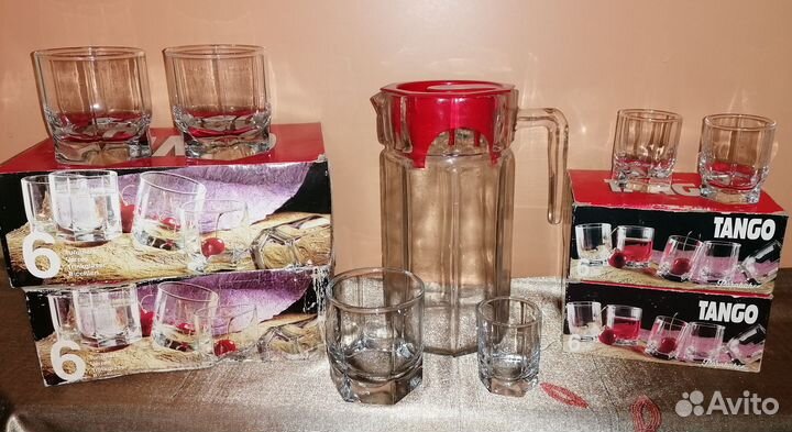 Набор стаканов и стопок на 12 персон, с графином
