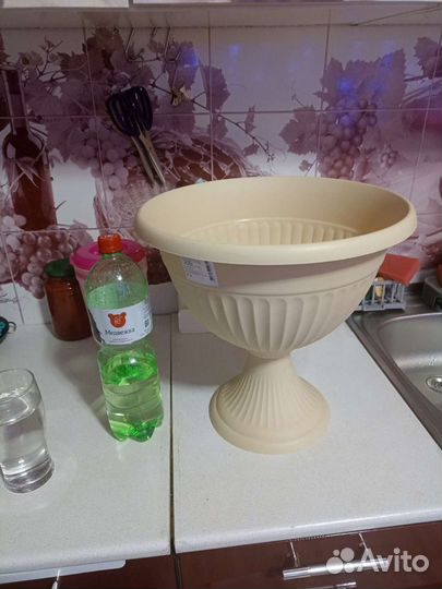 Вазон для цветов