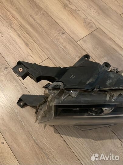 Фара леваяToyota Land Cruiser Prado 150