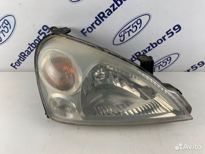 Фара передняя правая Suzuki Liana ERC31S 2005