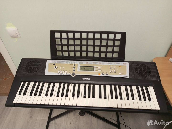 Синтезатор yamaha psr R200